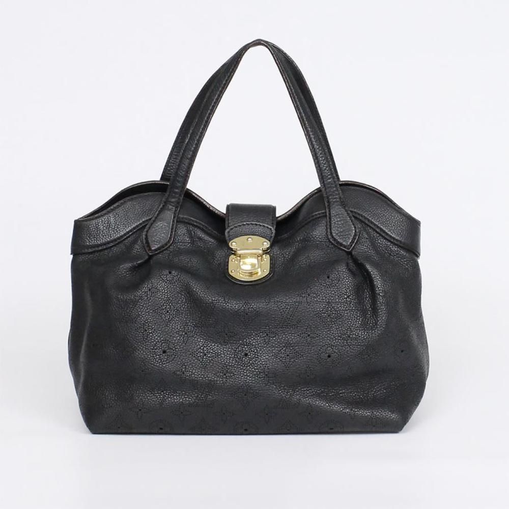 Louis Vuitton Taiga Anton Tote Noir